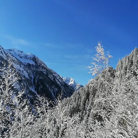 Alpenchalet Lengau Im Bergsteigerdorf Ginzling Dağ evi
